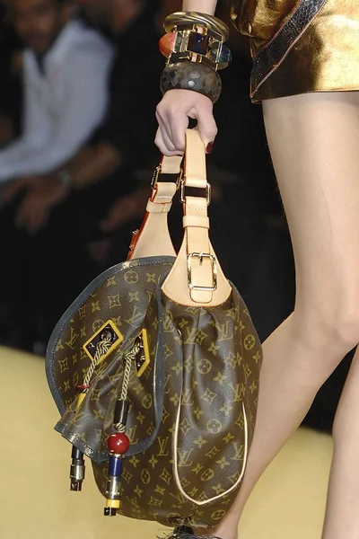 Look 52